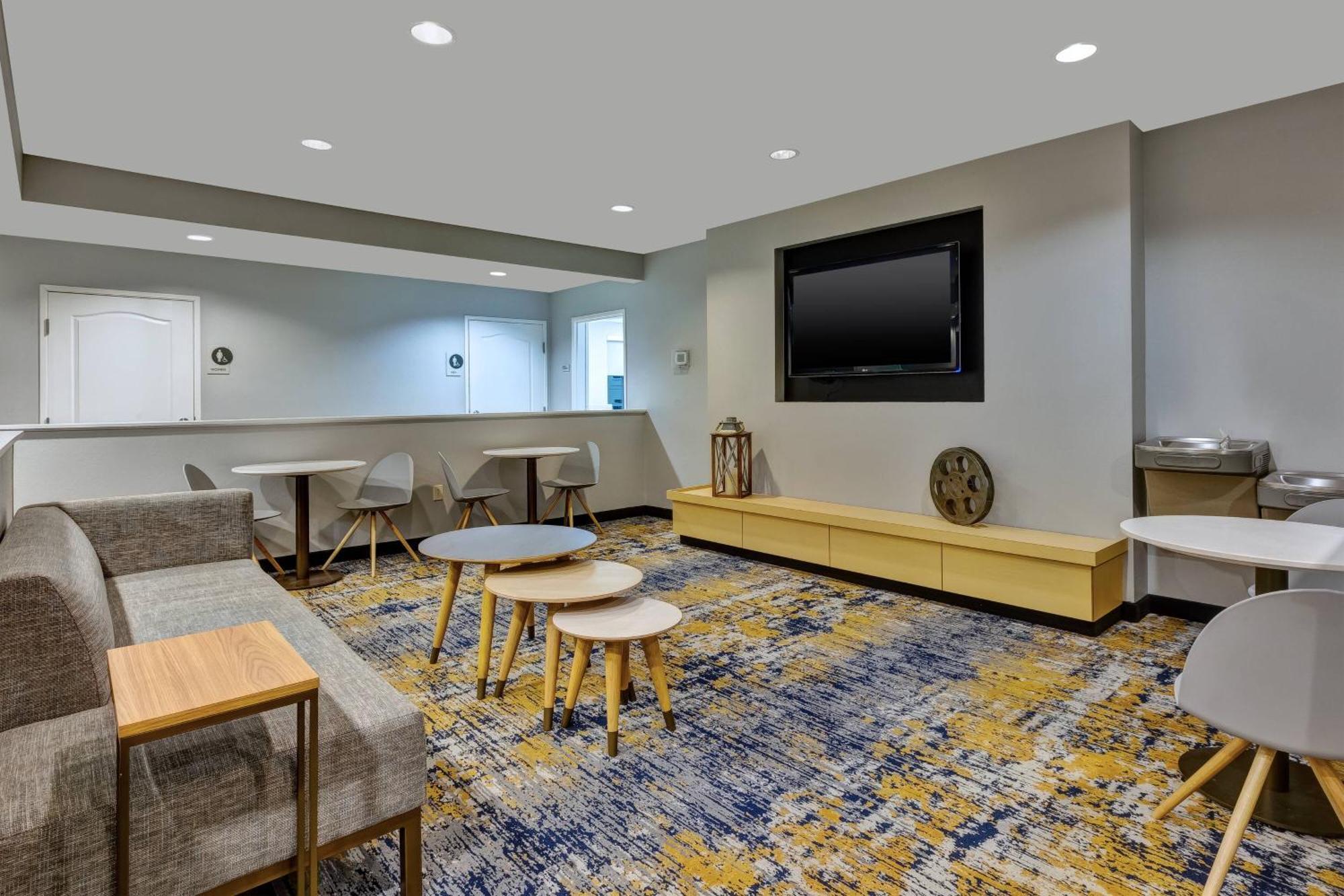 Towneplace Suites By Marriott Nashville Airport Esterno foto